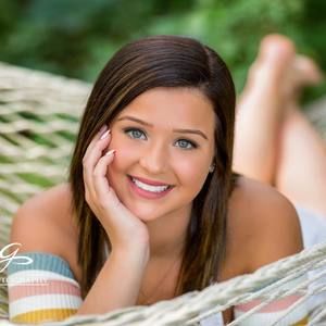 Meet your Posher, Alyssa